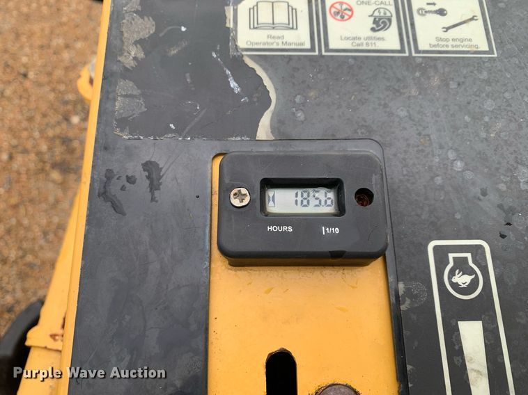 image for item KX9782 2014 Vermeer RTX250  trencher