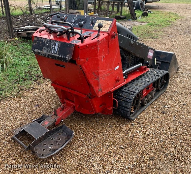 image for item KX9784 2015 Toro TX-427  compact utility loader