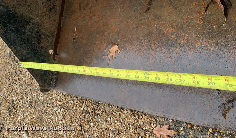 image for item KX9784 2015 Toro TX-427  compact utility loader