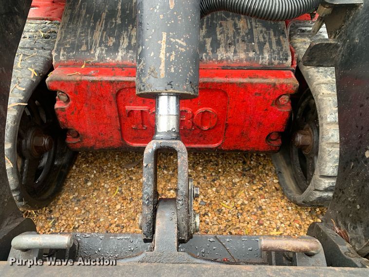 image for item KX9784 2015 Toro TX-427  compact utility loader