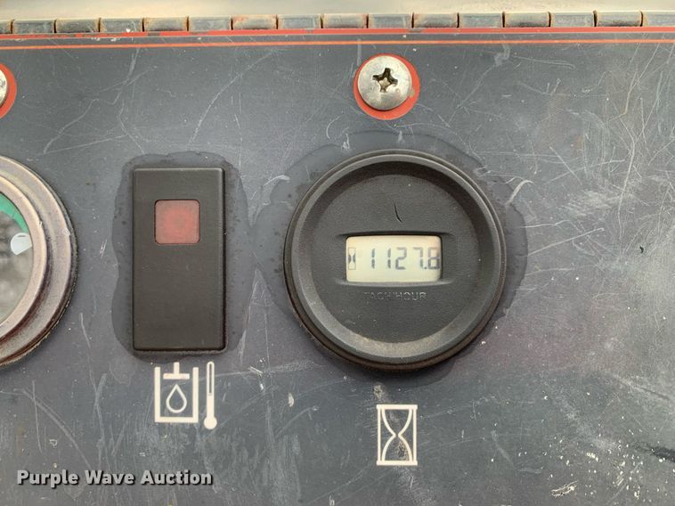 image for item KX9784 2015 Toro TX-427  compact utility loader