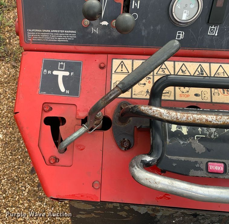 image for item KX9784 2015 Toro TX-427  compact utility loader