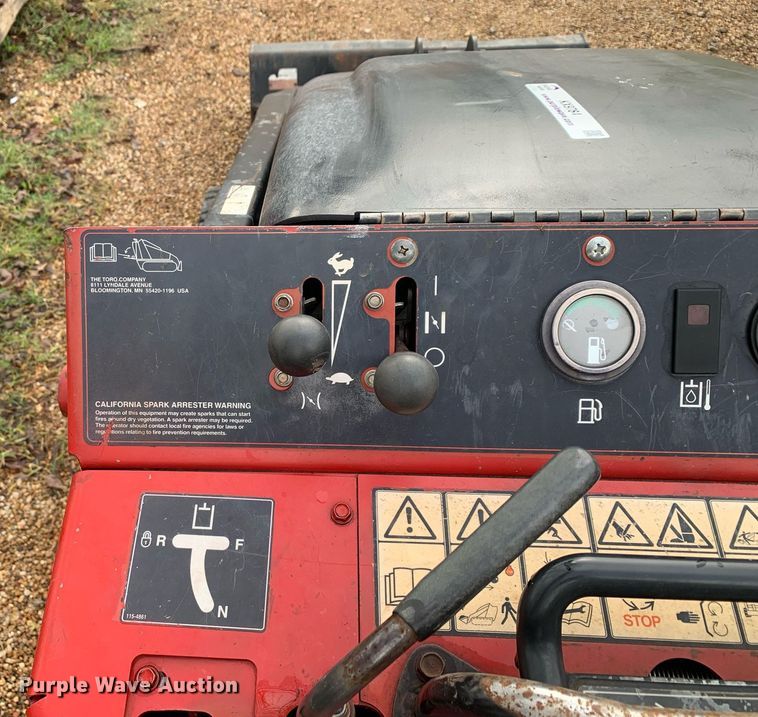 image for item KX9784 2015 Toro TX-427  compact utility loader