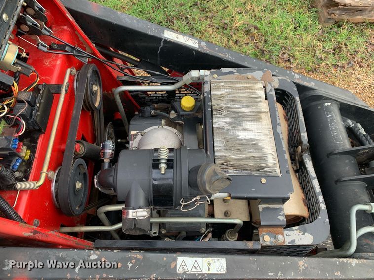 image for item KX9784 2015 Toro TX-427  compact utility loader