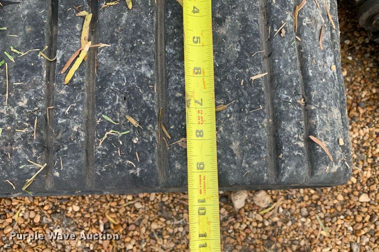 image for item KX9784 2015 Toro TX-427  compact utility loader