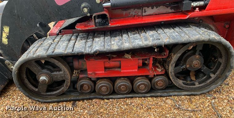 image for item KX9784 2015 Toro TX-427  compact utility loader