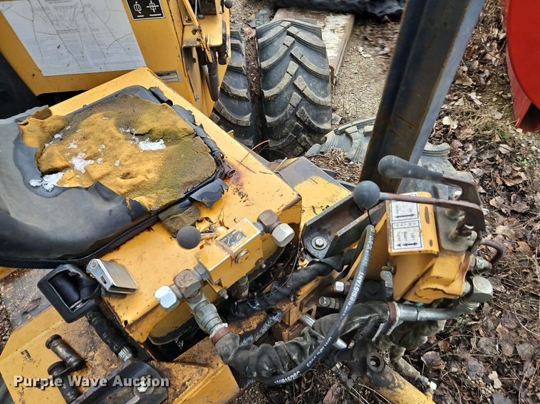 image for item LB9706 1998 Case Maxi Sneaker C  cable plow