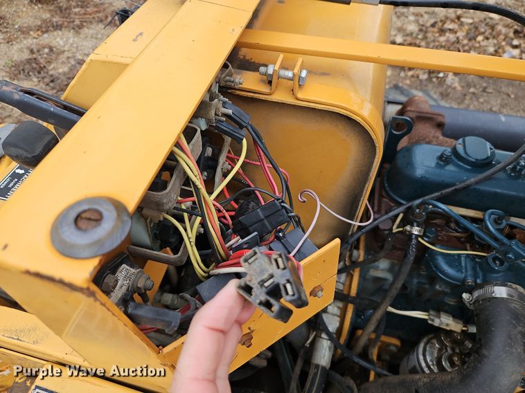 image for item LB9706 1998 Case Maxi Sneaker C  cable plow