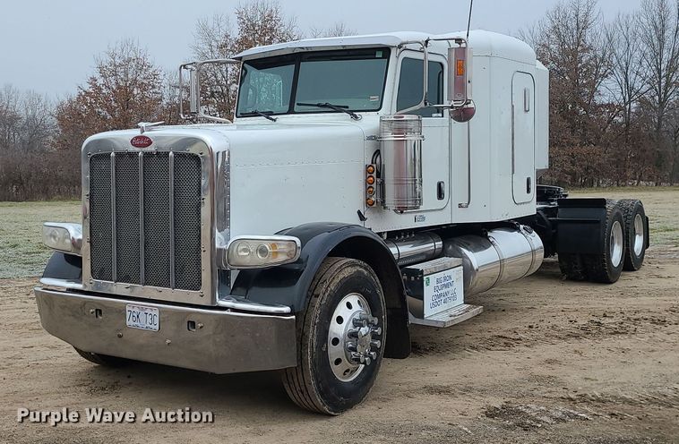 image for item LJ9448 2008 Peterbilt 388  semi truck