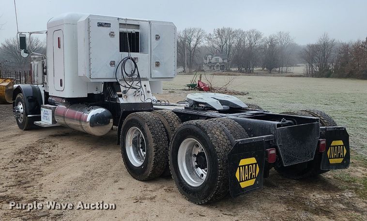image for item LJ9448 2008 Peterbilt 388  semi truck