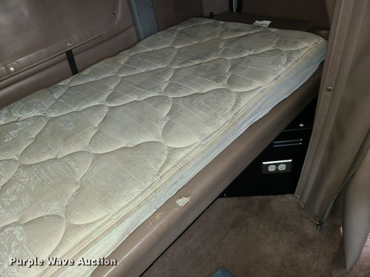 image for item LJ9448 2008 Peterbilt 388  semi truck