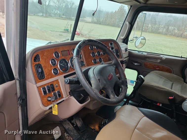 image for item LJ9448 2008 Peterbilt 388  semi truck