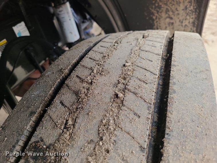 image for item LJ9448 2008 Peterbilt 388  semi truck