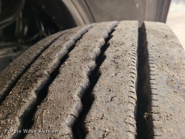 image for item LJ9448 2008 Peterbilt 388  semi truck