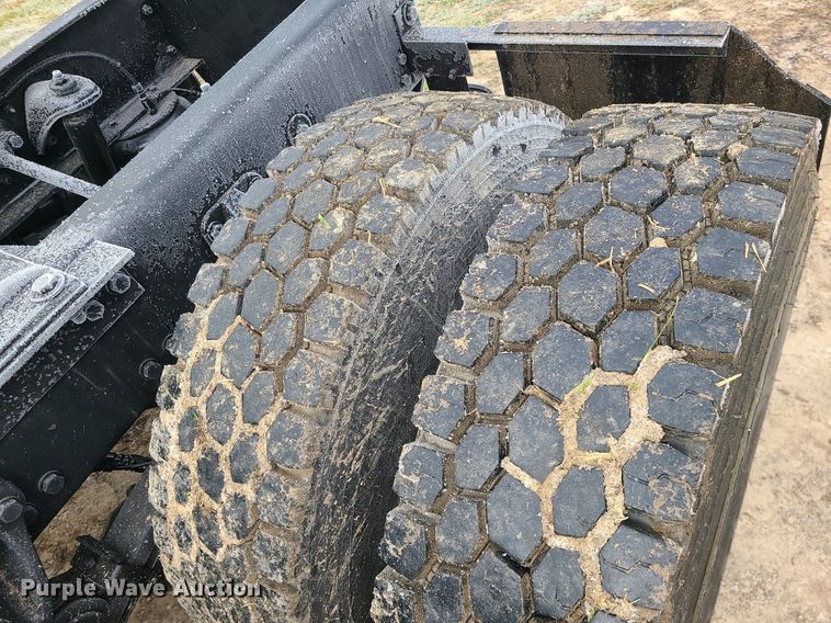 image for item LJ9448 2008 Peterbilt 388  semi truck