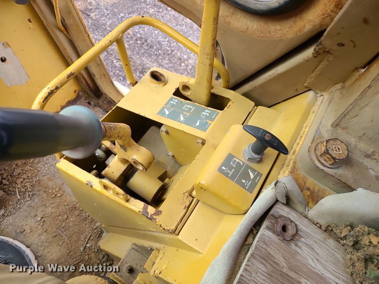 image for item LJ9449 1989 Caterpillar 943  track loader