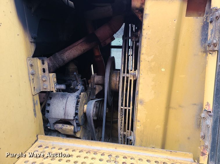 image for item LJ9449 1989 Caterpillar 943  track loader