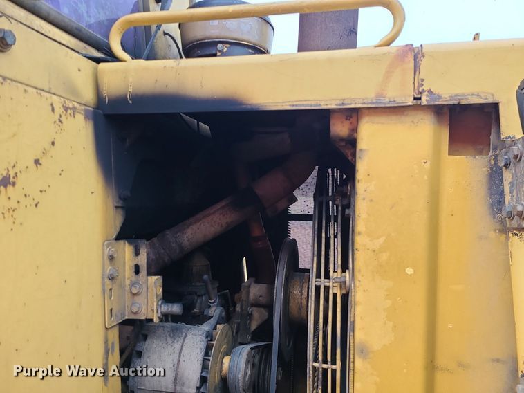 image for item LJ9449 1989 Caterpillar 943  track loader