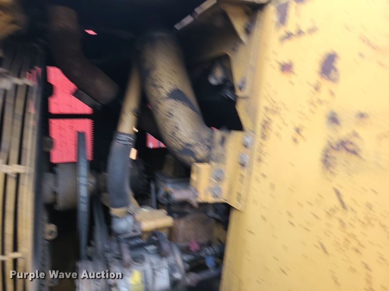 image for item LJ9449 1989 Caterpillar 943  track loader