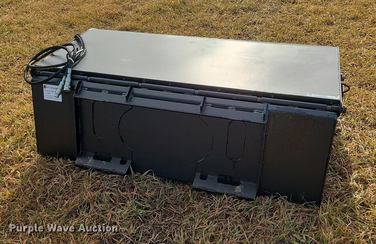 image for item LJ9451 JCT  skid steer broom