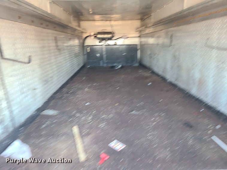 image for item LJ9463 2013 International DuraStar 4300  utility / service truck