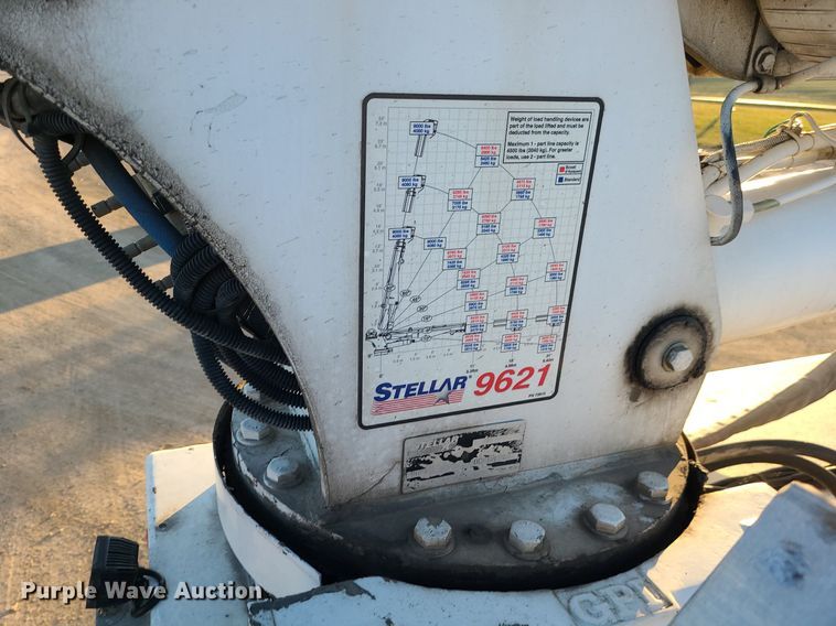 image for item LJ9463 2013 International DuraStar 4300  utility / service truck