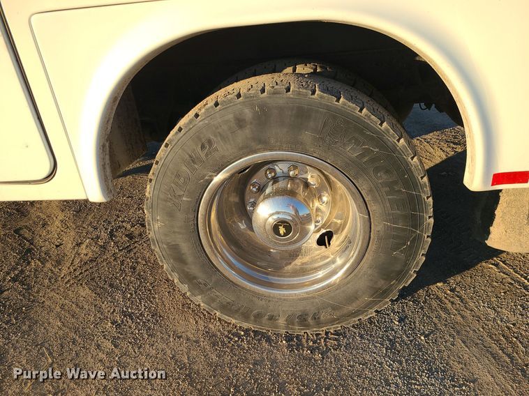 image for item LJ9463 2013 International DuraStar 4300  utility / service truck