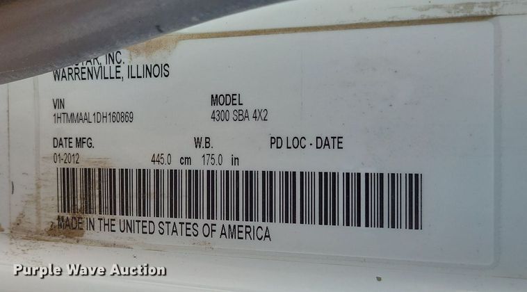 image for item LJ9463 2013 International DuraStar 4300  utility / service truck