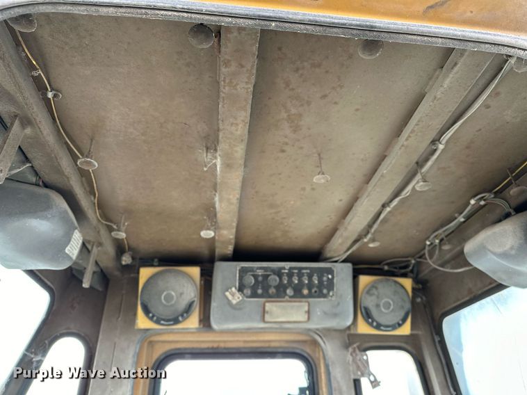 image for item LK9721 Kawasaki  wheel loader