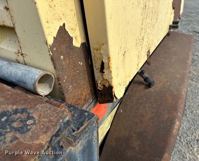 image for item LK9723 2001 Atlas XAS 96  air compressor