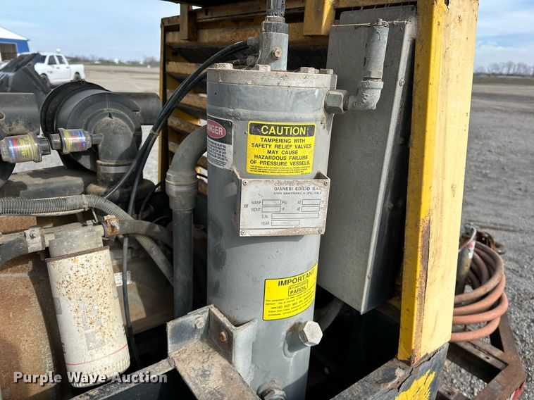 image for item LK9723 2001 Atlas XAS 96  air compressor