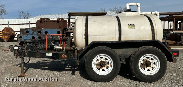 image for item LK9734 2005 Texas Bragg HH58WD70  tank trailer