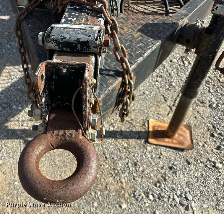 image for item LK9734 2005 Texas Bragg HH58WD70  tank trailer