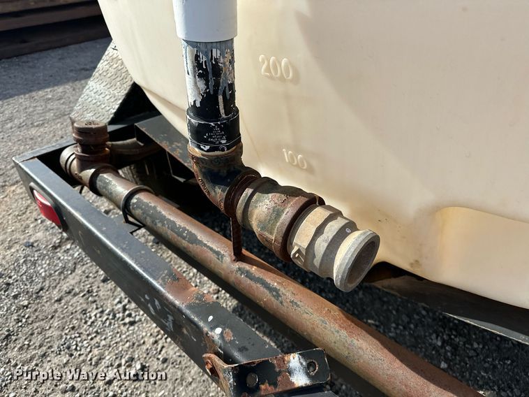 image for item LK9734 2005 Texas Bragg HH58WD70  tank trailer