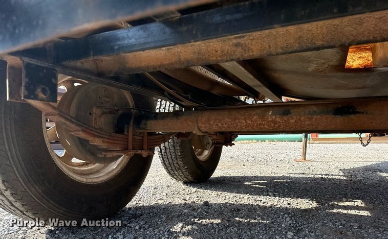 image for item LK9734 2005 Texas Bragg HH58WD70  tank trailer