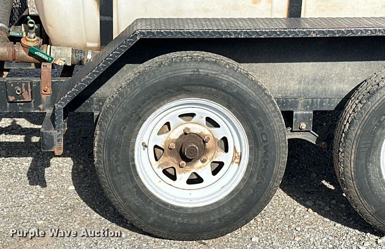 image for item LK9734 2005 Texas Bragg HH58WD70  tank trailer