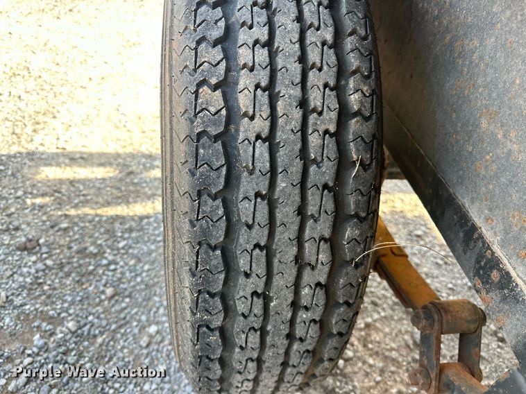 image for item LK9734 2005 Texas Bragg HH58WD70  tank trailer