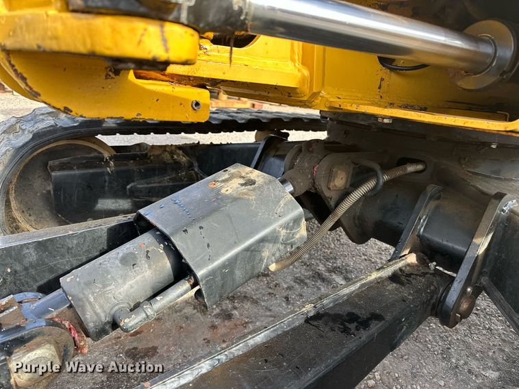 image for item LK9735 Caterpillar 302.7D CR  mini excavator