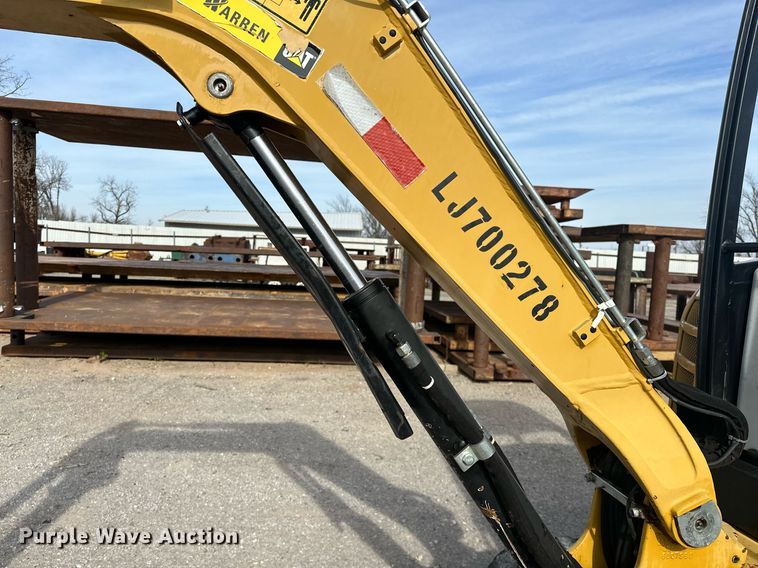 image for item LK9735 Caterpillar 302.7D CR  mini excavator