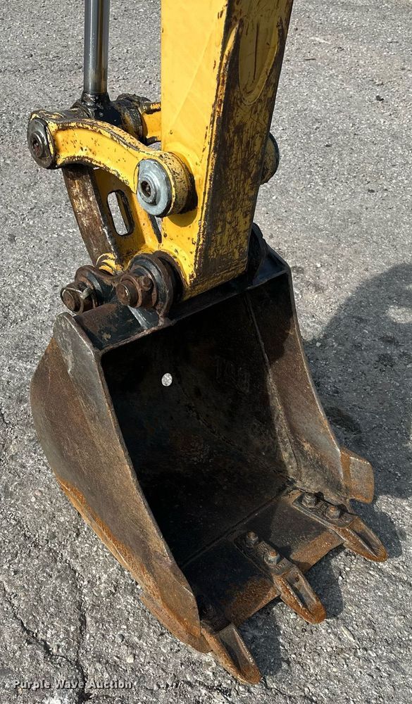 image for item LK9735 Caterpillar 302.7D CR  mini excavator