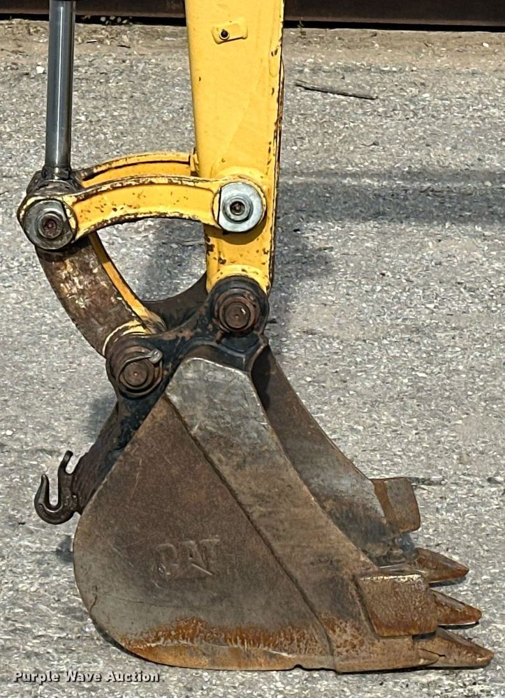 image for item LK9735 Caterpillar 302.7D CR  mini excavator