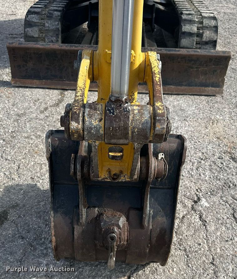 image for item LK9735 Caterpillar 302.7D CR  mini excavator