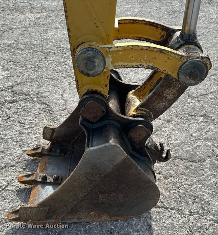 image for item LK9735 Caterpillar 302.7D CR  mini excavator
