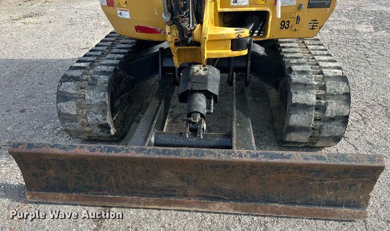 image for item LK9735 Caterpillar 302.7D CR  mini excavator