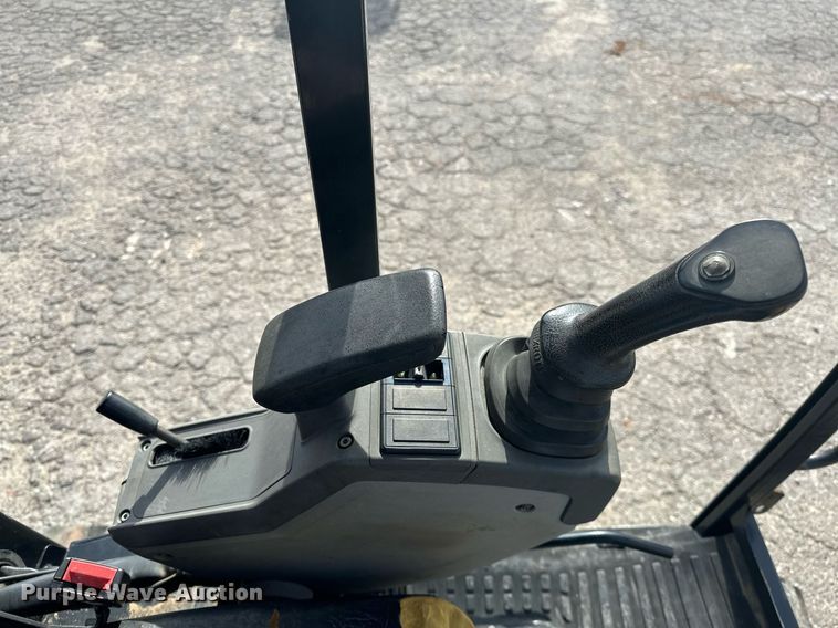 image for item LK9735 Caterpillar 302.7D CR  mini excavator