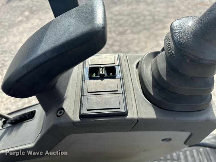 image for item LK9735 Caterpillar 302.7D CR  mini excavator