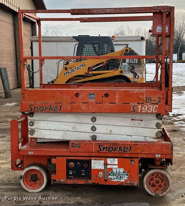 image for item LO9445 Snorkel S1930  scissor lift