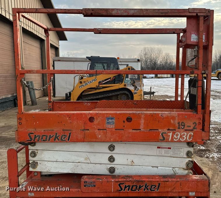 image for item LO9445 Snorkel S1930  scissor lift