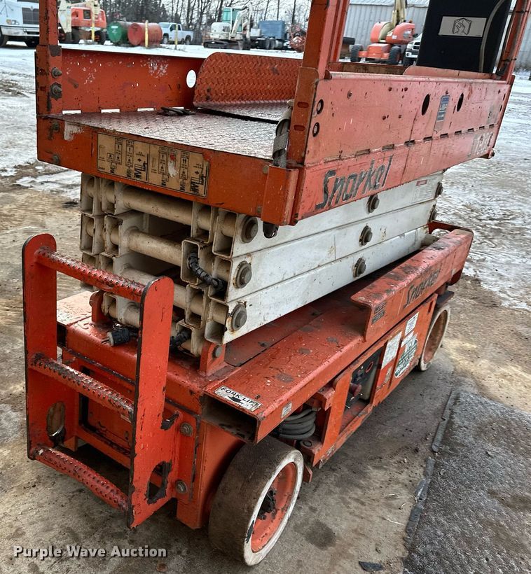 image for item LO9445 Snorkel S1930  scissor lift