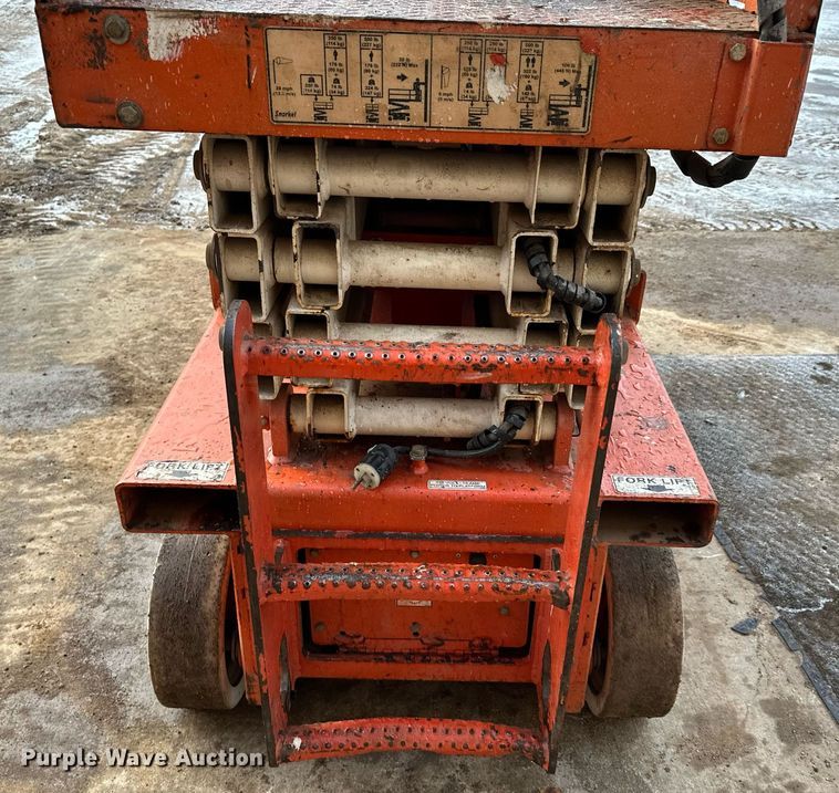 image for item LO9445 Snorkel S1930  scissor lift